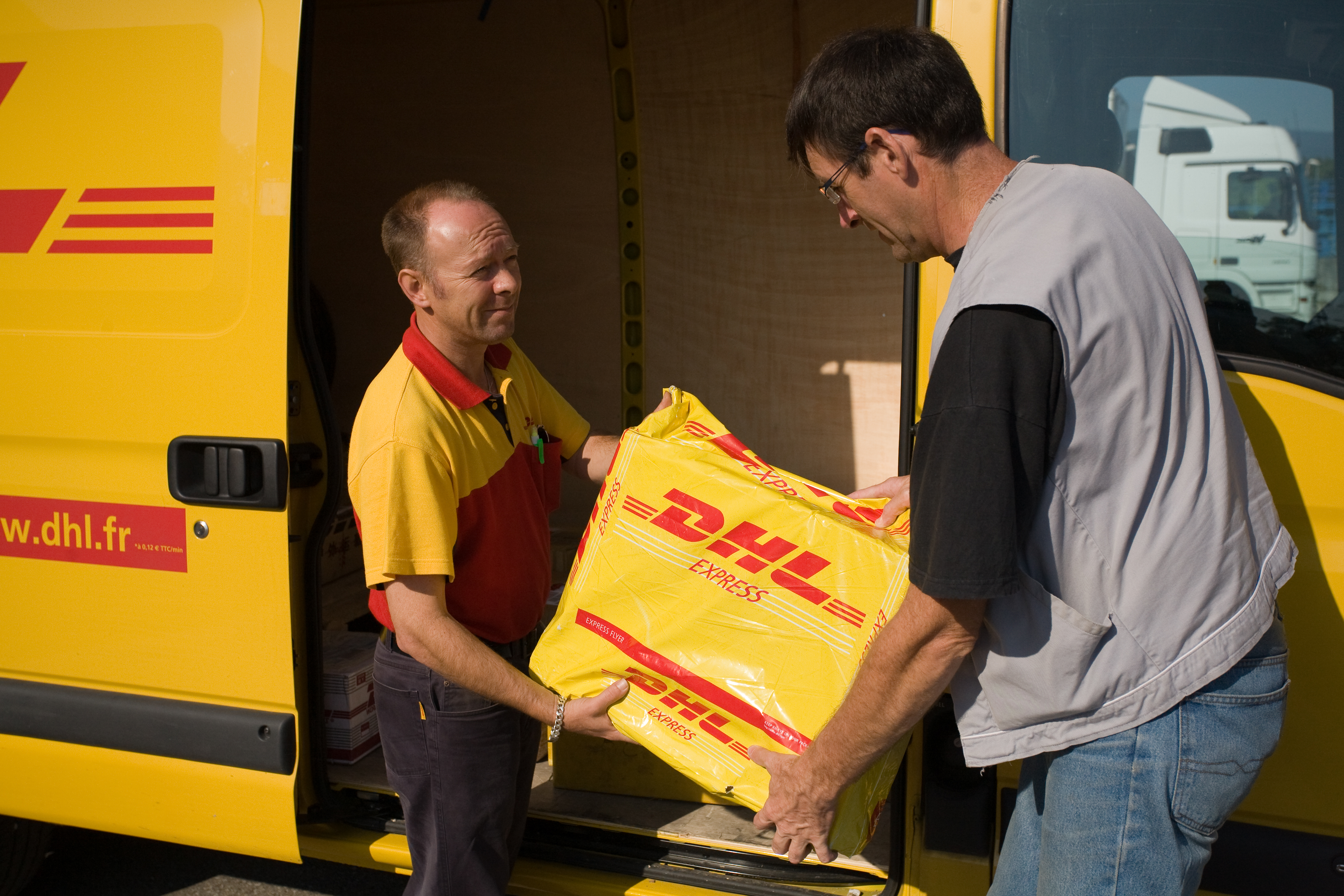 Chuyển phát nhanh hàng hóa Hà Nội - Algeria