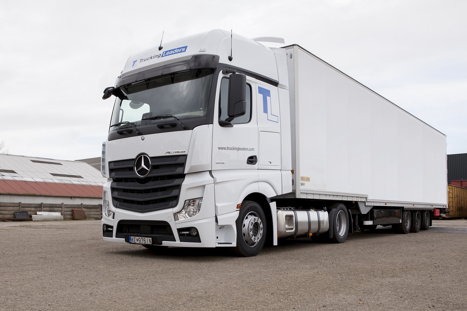 Dịch vụ Trucking Bình Dương - Pnompenh giá cam kết thấp nhất