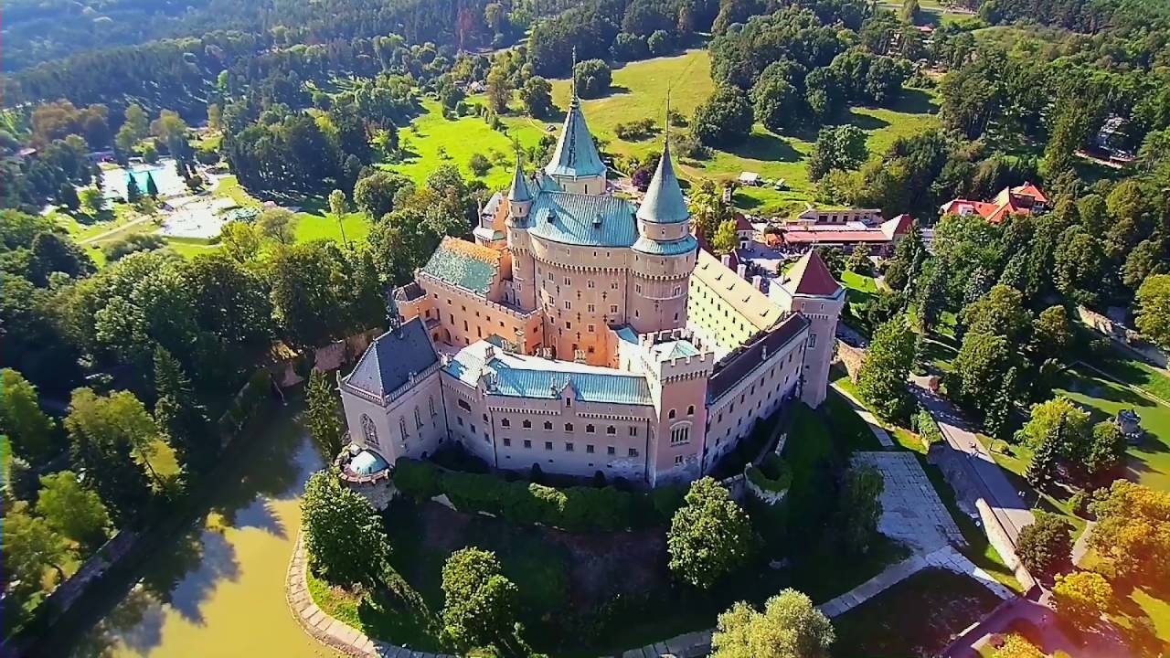 Dịch vụ chuyển phát nhanh tài liệu từ Tp Hồ Chí Minh đi Slovakia  chất lượng cao.